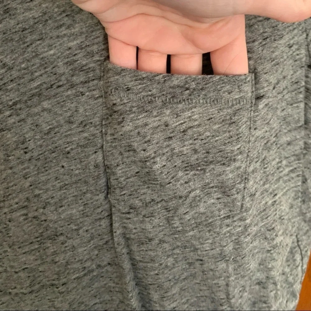 Madewell Pocket Tee - Picture 4 of 5